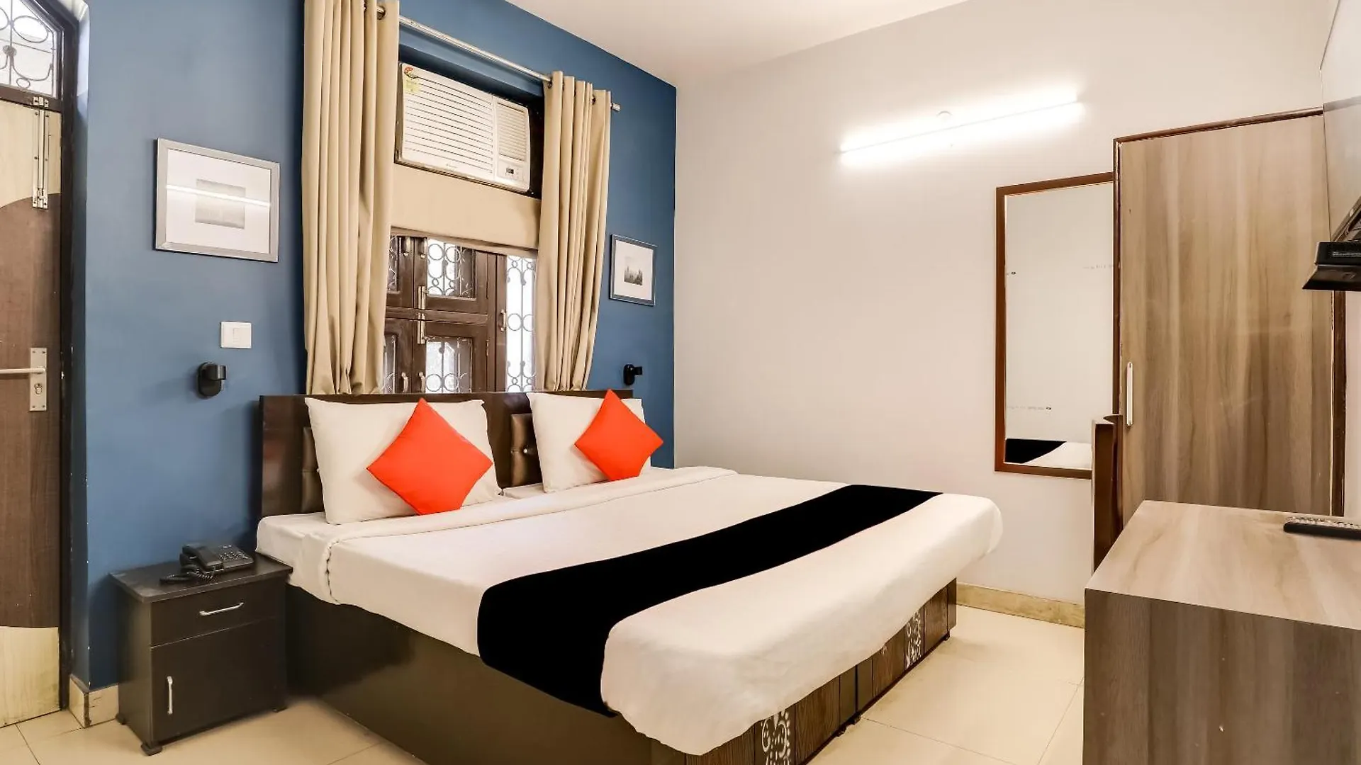 ***  Collection O 71756 Hotel Silver Arrow Near Pacific Mall Tagore Garden Delhi  Indien